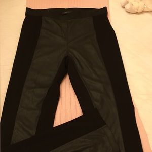 🌸BCBGMAXAZRIA FAUX LEATHER LEGGINGS🌸